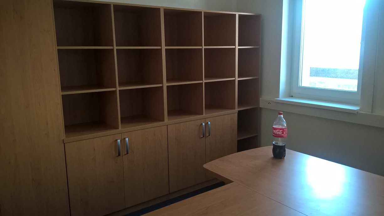 Vestavěná skříň
